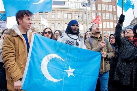 H­o­l­l­a­n­d­a­­d­a­ ­D­o­ğ­u­ ­T­ü­r­k­i­s­t­a­n­ ­p­r­o­t­e­s­t­o­s­u­